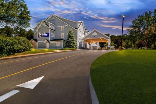 Comfort Inn & Suites North Conway - Housity