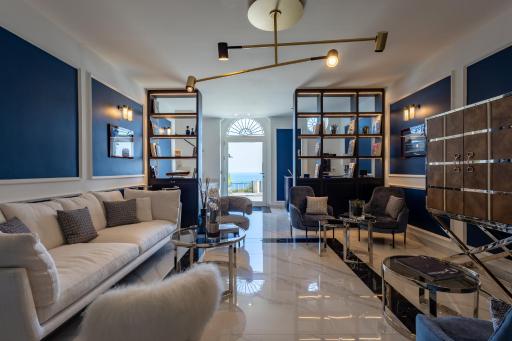 Bluonly Boutique B&B - Housity
