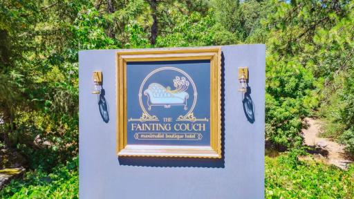 The Fainting Couch Boutique Hotel - Housity
