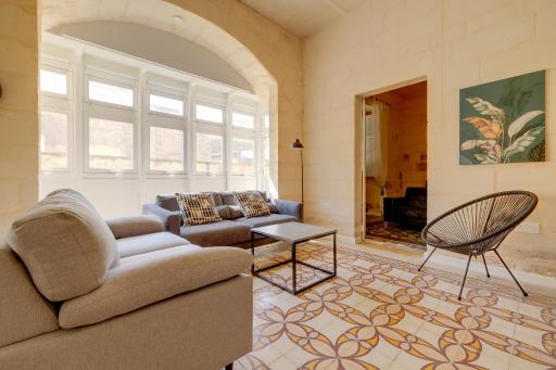 Exclusive Valletta Apartment with Historic Charm - Housity