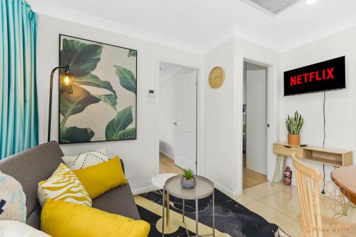 Hurstville 2Br Granny flat near Shopping & Train - Housity