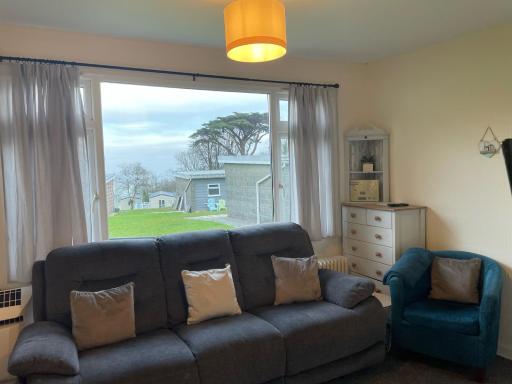 Entire Cozy Chalet in Bideford Bay Holiday Park - Housity