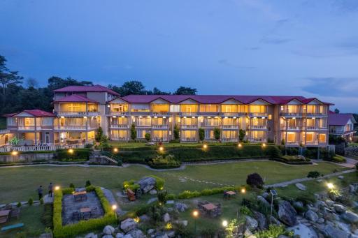 Neugal Riverfront Resort - Hizvo