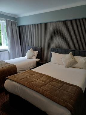 Kings Park Hotel - Housity