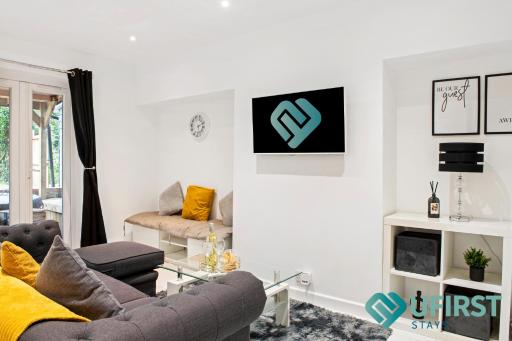 Enchanting 4-Bed Forest Escape in Sherwood - Housity