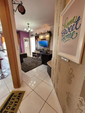 Apartamento central aconchegante temática Friends Ponta Grossa PR - Housity