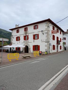 Hostal del Camino de Santiago - Housity