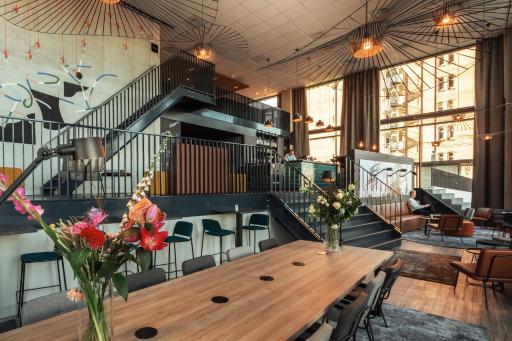 Holiday Inn - the niu, Fender Amsterdam - Housity