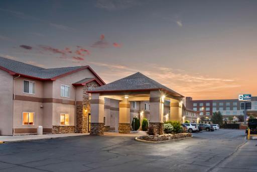 Best Western Canon City - Housity