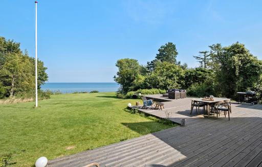 3 Bedroom Beautiful Home In Holbæk - Housity