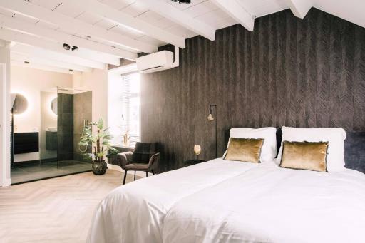 Stadsvilla Room With Hotelbed And Shared Kitchen - Housity