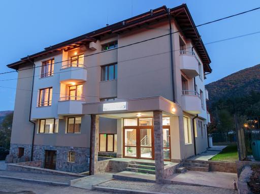 Family Hotel Relaxa - Housity