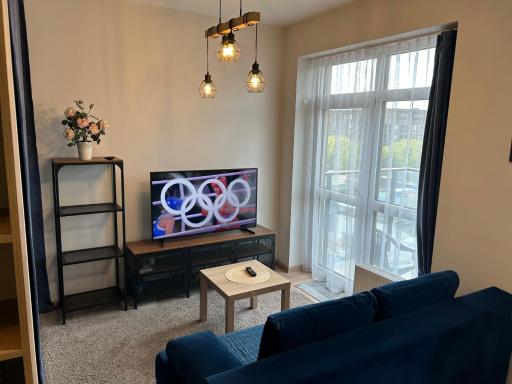 Your Home - Stylish Studio Apartment in Center, with Balcony & Self Check-in - Hizvo