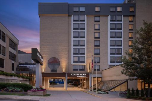 Courtyard by Marriott Pittsburgh University Center - Housity