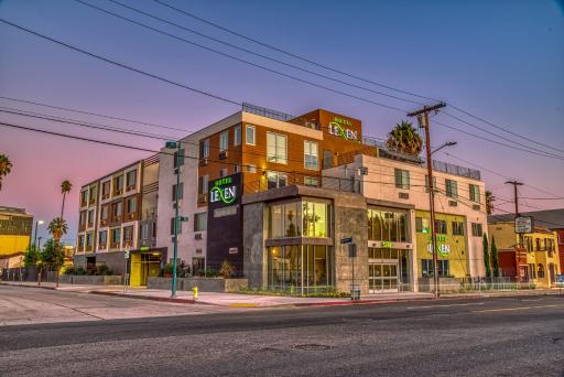 Lexen Hotel - North Hollywood Near Universal Studios - Housity