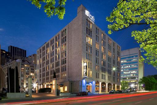 Aloft Dallas Downtown - Housity
