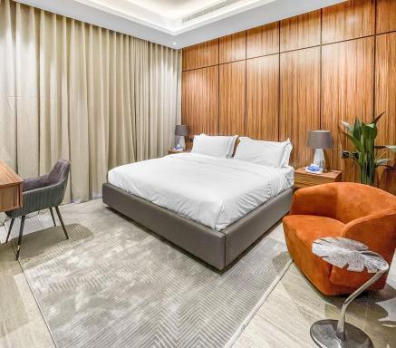 GR- Modern Apartment with Three Spacious Bedrooms. - Housity