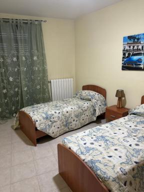 Al 33 Apartment - Housity