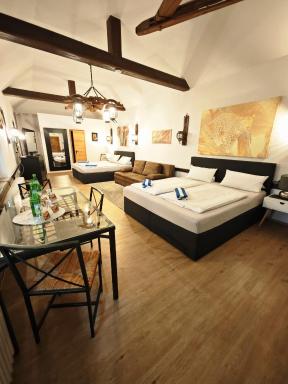 Pension Riverside in Leverkusen Hitdorf am Rhein - Zentral an der A1 und 59 - Housity