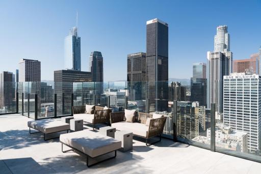 Monthier Suite, Flower & Crypto Arena, Los Angeles - Housity