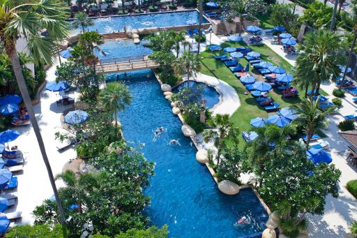Jomtien Palm Beach Hotel and Resort - SHA Extra Plus - Housity