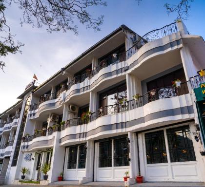 The Lake Hill - Housity