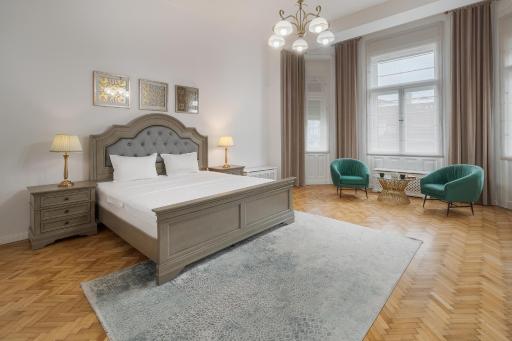 ROYAL Experience at Stern Palace - Housity