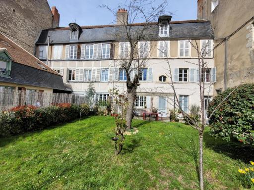 La Cour du Château - Housity