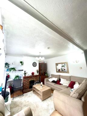 Cosy room in dartford - Housity