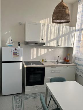 A 2 passi dal mare - grazioso trilocale a Locri - Housity