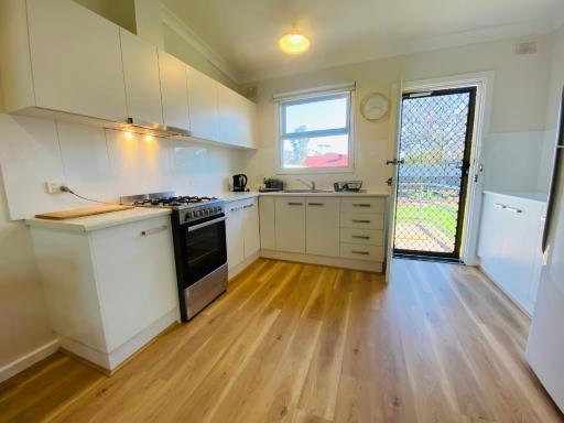 Large Home and Yard Gateway to Barossa, Davoren Park - Housity