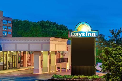 Days Inn by Wyndham Towson - Housity