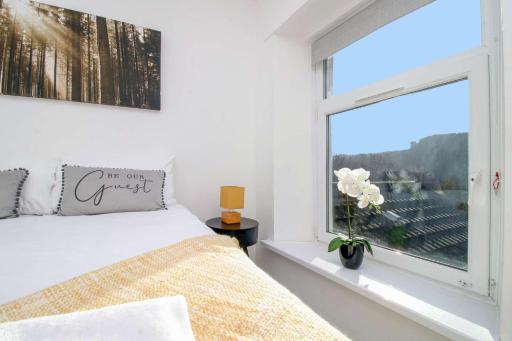 Herbert House by StayStaycations - Housity