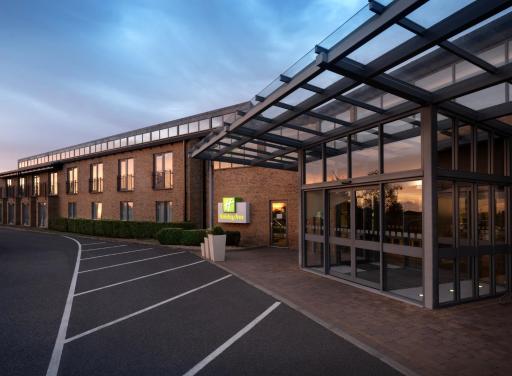 Holiday Inn Huntingdon Racecourse, an IHG Hotel - Housity