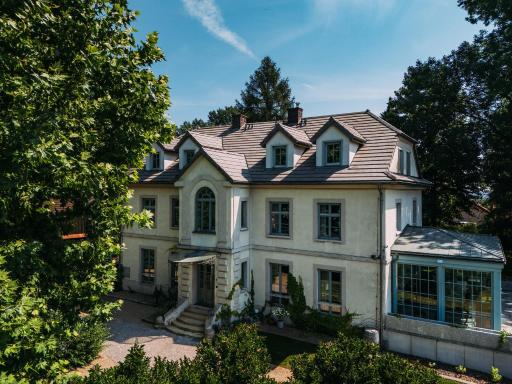 Oaza Leńcze - Dwór Leńcze - Housity