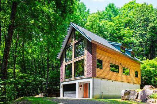 Phoenix Chalets by Hakuba Hospitality Group - Housity