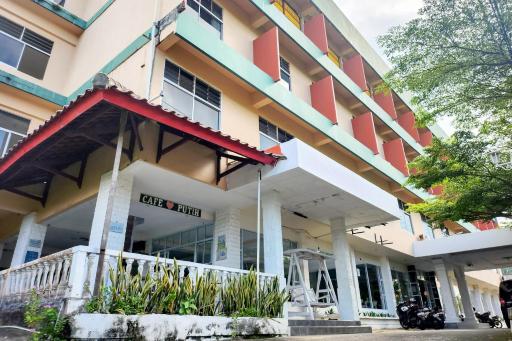 RedDoorz Near Pelabuhan Sri Bintan Pura Tanjungpinang - Housity