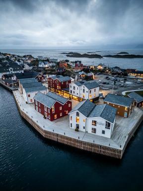 Henningsvær Bryggehotell - by Classic Norway Hotels - Housity