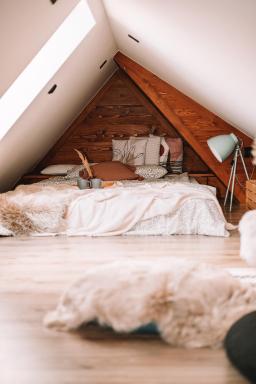 Poddasze dla Znajomych - apartament z gorącą balią nad Jeziorem Czorsztyńskim - okolica Czorsztyn, Szczawnica, Velo Czorsztyn, Krościenko, Zakopane, Gorce, Pieniny, Tatry - Hizvo