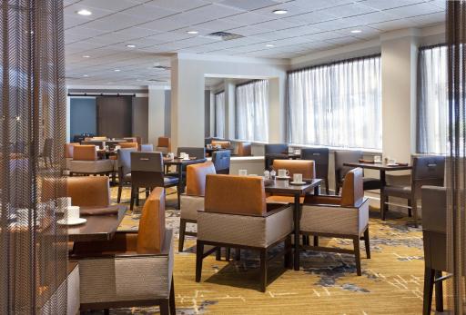 Tampa Airport Marriott - Housity