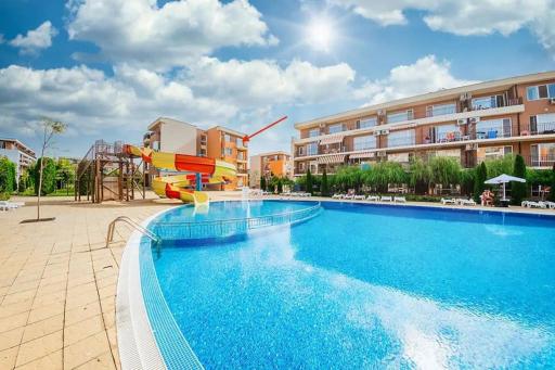Beachfront Sunny beach family apartment 302, Sluneční pobřeží - Housity