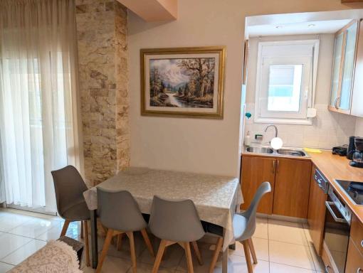 Beachfront Dellmar Apartment - Housity