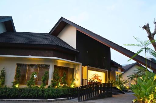 Azana Garden Hill Resort Blora - Housity