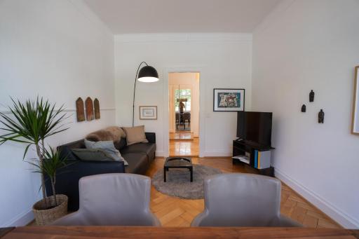 Charmante Altbauwohnung am Rhein - Housity