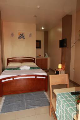 Jo-Cris Apartelle - Housity