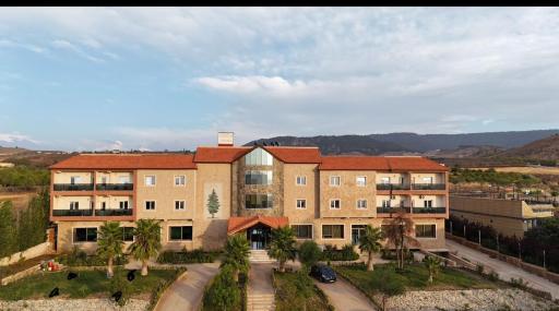 AUBERGE JOMANA PARK - Housity