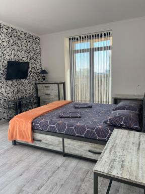 Home in Center with jacuzzi - Housity