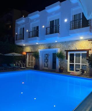 Hotel Adriatik Orikum - Housity