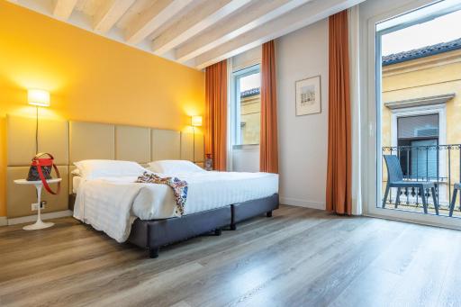 Relais Santa Corona - Housity