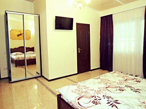 Hotel Vatra - Housity